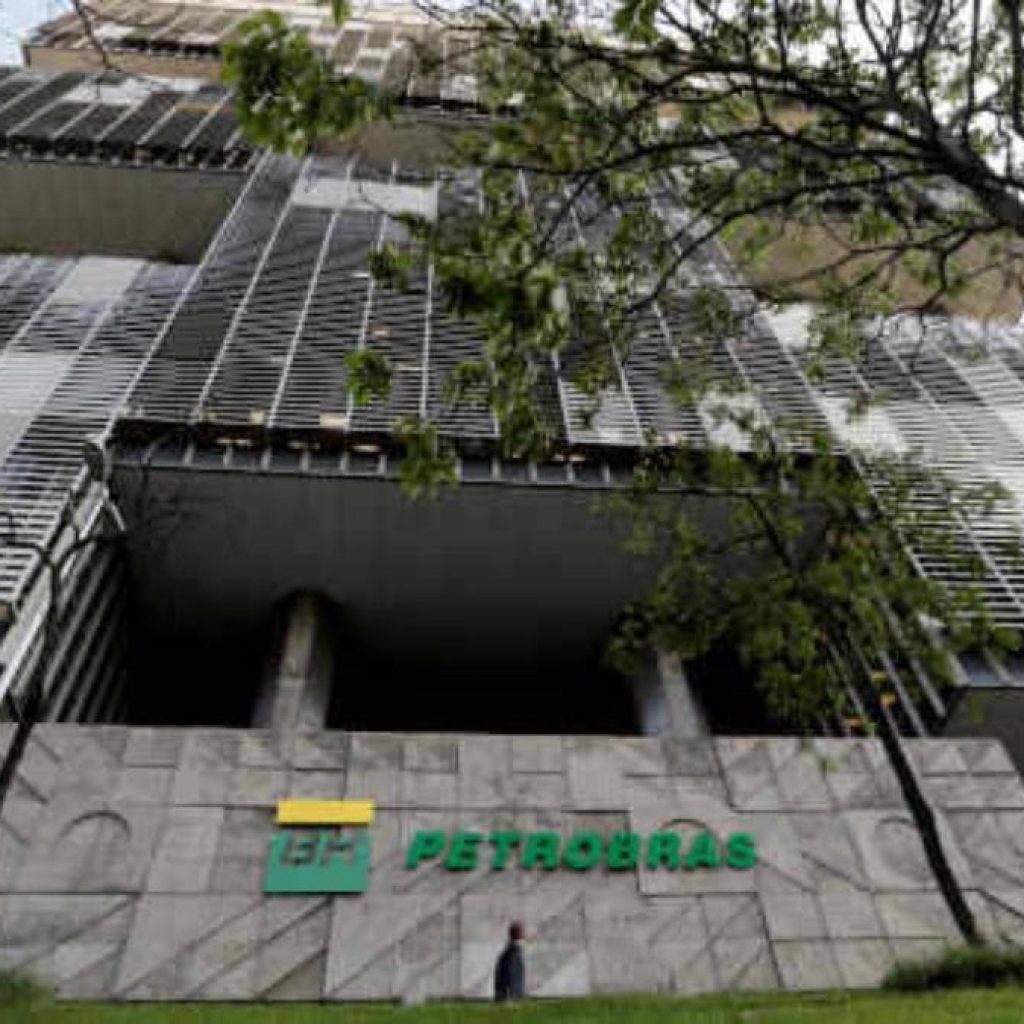 total-de-brasileiros-que-apoiam-privatizacao-da-petrobras-cai-para-24%
