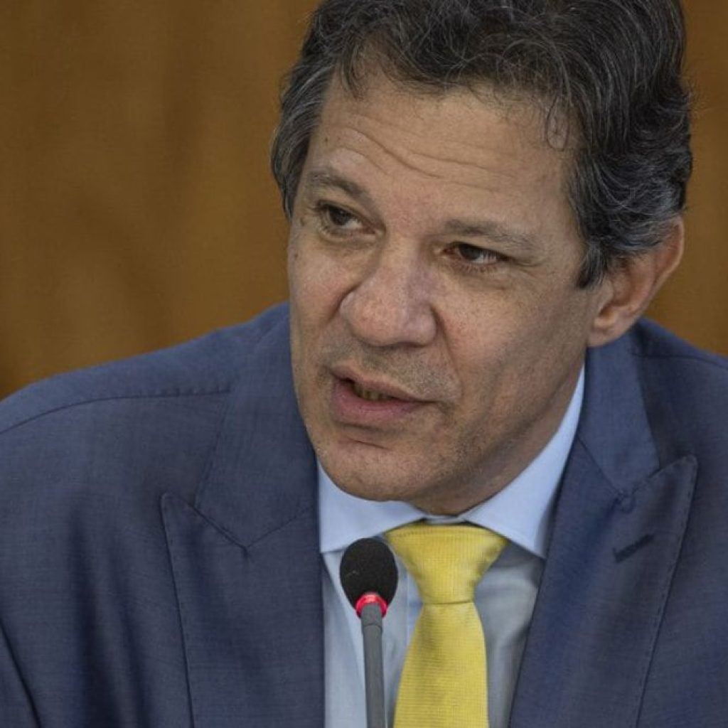 em-semana-decisiva-para-arcabouco,-haddad-debate-sugestoes-com-relator