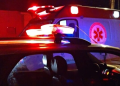 Dupla rouba carro, foge com refém e se envolve em acidente